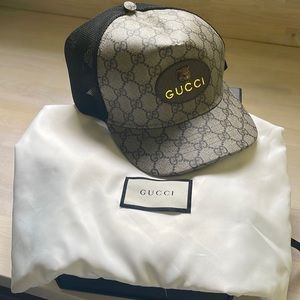 Gucci fitted hat